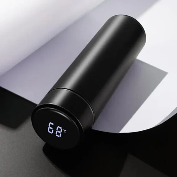 ¡Lleva todo en un solo combo y personalízalo a tu gusto! El Combo Malt o Cang + Termo Digital + Reloj Inteligente Y68 + Audífonos F9 reúne tecnología, estilo y funcionalidad en un solo paquete. Incluye un práctico canguro o maleta, un moderno termo digital con pantalla LED, un reloj inteligente multifuncional y audífonos inalámbricos de alta calidad.