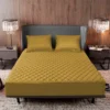 PROTECTOR DE COLCHÓN + FUNDAS Protege tu colchón con nuestro protector antifluido en microfibra, con banda de 40 cm para colchones altos y pillow-top. Su resorte perimetral lo mantiene en su lugar sin cremalleras. ¡Incluye protectores de almohada!