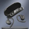 LOS AUDIFONOS MÁS RAROS JBL S200 y potentesDisfruta hasta 96 horas de música, sonido Hi-Fi con graves profundos, resistencia al agua IP7, y Bluetooth 5.3 con emparejamiento automático. Perfectos para entrenar, trabajar o relajarte, con pantalla LED y control total al alcance de tu mano.