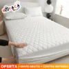 PROTECTOR DE COLCHÓN + FUNDAS Protege tu colchón con nuestro protector antifluido en microfibra, con banda de 40 cm para colchones altos y pillow-top. Su resorte perimetral lo mantiene en su lugar sin cremalleras. ¡Incluye protectores de almohada!