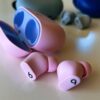 Beats Studio Buds – Auriculares inalámbricos con sonido potente, cancelación activa de ruido, modo transparencia y audio espacial Dolby Atmos. Resistentes al sudor (IPX4), cómodos y compactos, con Bluetooth 5.0, estuche de carga USB-C y compatibilidad con iOS y Android. 📦 Incluyen almohadillas en 4 tamaños y cable USB-C.